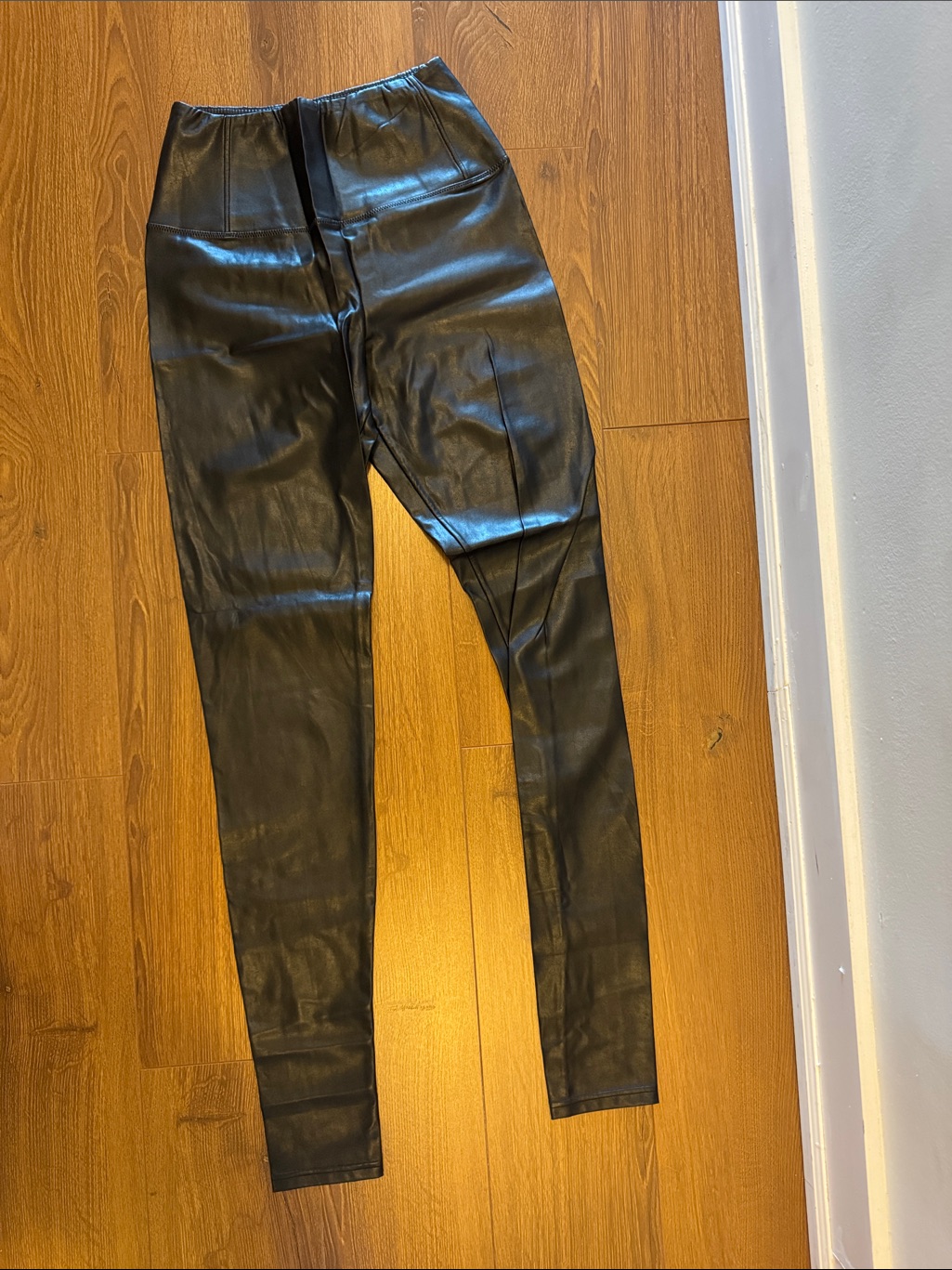 Wilfred Free Black Faux Leather Leggings
